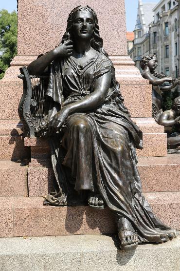 klik hier voor de originele foto (809kB - 1280x1920)